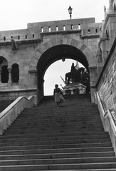 Hungary, Halászbástya, Budapest I., Schulek lépcső Szent István szobra felé nézve., 1960, Konok Tamás id, stairs, Frigyes Schulek-design, horse sculpture, Saint Stephen I-portrayal, Budapest, Fortepan #42806