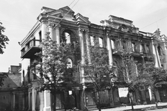 Ukrajna, Kijev, Architektora Horodeckoho (Karl Marksa, eredetileg Nyikolajevszkaja) utca, az Egyesült Déloroszországi Ipari Bank palotájának romjai., 1942, Konok Tamás id, háborús kár, épületkár, Fortepan #43112