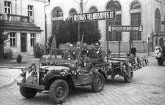 Hungary, Győr, Gyárváros, ipartelep, május 1-i felvonulás., 1947, Konok Tamás id, american brand, working clothes, 1st of May parade, Jeep, Willys-brand, ad truck, factory, Fortepan #43556