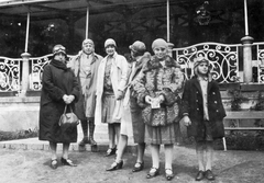 1930, Vojnich Pál, fashion, railing, tableau, women, glasses, cap, man, kid, Fortepan #43829