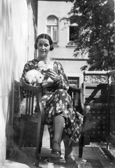 1936, Vojnich Pál, portrait, dog, balcony, lady, arm chair, summer dresses, Fortepan #43867