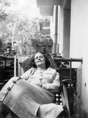 1936, Vojnich Pál, portrait, balcony, deck chair, lady, Fortepan #43869