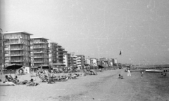 Olaszország, Lido di Jesolo, tengerparti strand., 1967, Fortepan, napernyő, Fortepan #44067