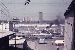 Szerbia, Belgrád, Újbelgrád látképe a Száva partján lévő kikötő felé vezető lépcsőről, a Velike sztepenyice-ről nézve., 1964, Fortepan, Jugoszlávia, hajó, színes, autóbusz, villamos, látkép, légvezeték, Fortepan #44096