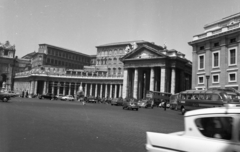 Vatikán, Szent Péter tér, Apostoli palota., 1968, Fortepan, szökőkút, autóbusz, palota, emeletes autóbusz, automobil, Fiat 500, Fiat 600 Multipla, Fortepan #44175