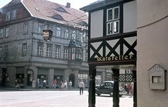 Németország, Wernigerode, Marktplatz., 1962, Fortepan, színes, cégtábla, utcakép, életkép, taxi, NDK, automobil, EMW 340, Fortepan #44287