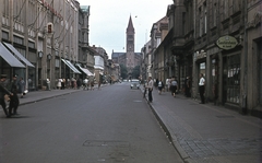 Németország, Potsdam, Brandenburger Strasse az Am Bassin felé nézve. Szemben a Szent Péter és Pál templom., 1962, Fortepan, templom, színes, cégtábla, utcakép, életkép, NDK, Fortepan #44300