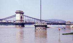 Magyarország, Budapest V., a Széchenyi Lánchíd és a rakpart árvízkor az Eötvös térről nézve., 1965, Fortepan, színes, árvíz, Budapest, függőhíd, William Tierney Clark-terv, Fortepan #44318