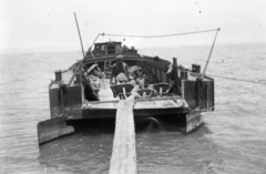 Hungary,Lake Balaton, Siófok, Szabadifürdő (ekkor Balatonszabadi település része)., 1930, Korenchy László, water surface, barge, man, work, wheelbarrow, Fortepan #44567