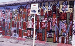 Németország, Berlin, a brit szektor határa a berlini fal előtt a Postdamer Platznál., 1988, Urbán Tamás, színes, graffiti, Berlini fal, Nyugat-Berlin, kétnyelvű felirat, Fortepan #44770