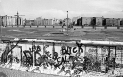 Németország, Berlin, a berlini fal a Potsdamer Platz felől a Leipziger Platz felé nézve., 1988, Urbán Tamás, építkezés, NDK, graffiti, Berlini fal, Kelet-Berlin, Nyugat-Berlin, Fortepan #44785