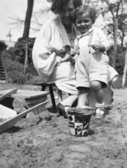 1936, Kövendy Katalin, sandpit, woman, mother, bucket, footstool, kid, Fortepan #44849