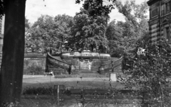 Németország, Drezda, Georg-Treu-Platz, a lépcsö a Brühlsche Terrasse-ra vezet fel, balra a Művészeti Akadémia, jobbra az Albertinum látszik., 1961, Mészáros Zoltán, NDK, Fortepan #45244