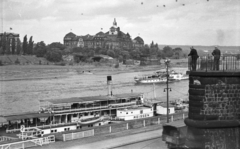 Németország, Drezda, az Elba partja, háttérben a Carolabrücke romjai és a Sächsische Staatskanzlei., 1961, Mészáros Zoltán, hajó, NDK, gőzhajó, Meissen-hajó, Fortepan #45250