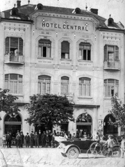 Románia,Erdély, Nagyszalonta, Hotel Central., 1932, Morvay Kinga, szálloda, automobil, partium, Fortepan #45343