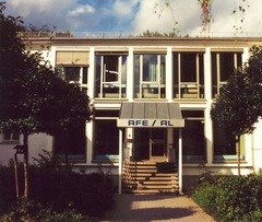 Németország, München, Szabad Európa/Szabadság Rádió épületegyüttesének főbejárata., 1980, Fortepan, színes, távközlés, NSZK, Szabad Európa Rádió, Fortepan #45529