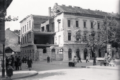 Magyarország, Budapest IX., Bakáts tér a Bakáts utcából nézve, balra a Ráday utca a Kálvin tér felé., 1945, Fortepan, reklám, babakocsi, épületkár, Budapest, Fortepan #45598