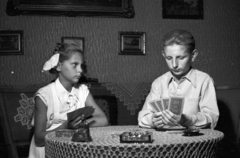 1955, Krasznai Gyula, card game, girl, kid, interior, ribbon, lace, ashtray, Buddha statue, Fortepan #45736