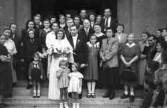 Hungary, Budapest IX., Haller utca, Páli Szent Vince-templom., 1955, Krasznai Gyula, wedding ceremony, Budapest, Fortepan #45808