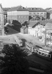 Magyarország, Budapest VIII., Fiumei (Mező Imre) út, szemben a Festecsics utca torkolata és a Mosonyi utcai rendőrség épületei., 1959, Krasznai Gyula, utcakép, villamos, Budapest, Fortepan #45919