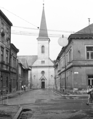 Szlovákia, Kassa, Univerzitna ulica - Kováčska ulica kereszteződése, szemben a református templom., 1962, Krasznai Gyula, Csehszlovákia, templom, utcakép, utcanévtábla, Fortepan #46011