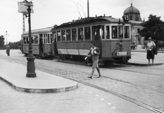 Magyarország, Budapest XI., Szent Gellért tér., 1941, Vojnich Pál, utcakép, életkép, villamos, villamosmegálló, viszonylattábla, villamos pótkocsi, Budapest, viszonylatszám, Fortepan #46342