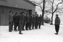 Hungary, Hármashatárhegy Airport, Budapest II., Durucz Jenő (MALÉV-kapitány) oktató eligazítást tart., 1963, Mészáros Zoltán, winter, snow, hangar, airport, Budapest, Fortepan #46411