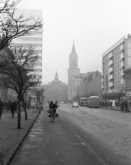 Szerbia, Nagybecskerek, Hunyady utca (ulica Kralja Aleksandra Karađorđevića), háttérben a Városháza és a Nepomuki Szent János-székesegyház., 1968, Mészáros Zoltán, Jugoszlávia, templom, utcakép, Lechner Ödön-terv, kockakő, középület, neobarokk stílus, Pártos Gyula-terv, Fischer József-terv, Fortepan #46672