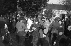 1940, Csorba Dániel, village, dance, street view, partying, Fortepan #46791