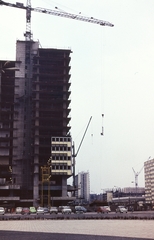 Germany, Berlin, Kelet-Berlin, Alexanderstrasse, jobbra szemben az Otto-Braun-Strasse (Hans-Beimler-Strasse)., 1970, Gwen Jones, colorful, construction, crane, GDR, East-Berlin, Fortepan #46859