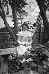 1910, Vargha Zsuzsa, garden, woman, summer dresses, Fortepan #47311