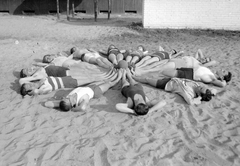 1930, Fortepan, beach, bathing suit, women, men, posture, sand, hands behind the head, Fortepan #4776