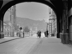 Hungary, Budapest V., Piarista köz., 1957, Fortepan, genre painting, picture, lamp post, Budapest, Fortepan #4831