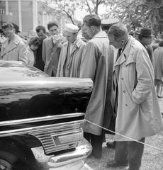 Magyarország, Városliget,Budapesti Ipari Vásár, Budapest XIV., GAZ-13 Csajka személygépkocsi., 1960, Fortepan, szovjet gyártmány, GAZ-márka, nemzetközi vásár, automobil, GAZ 13 Csajka, Budapest, Fortepan #4973