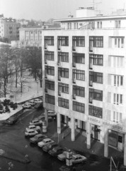 Magyarország, Budapest II., Keleti Károly utca, Mechwart liget a Margit körút (Mártírok útja) felől nézve., 1981, Nagy Gyula, tél, Trabant-márka, Mercedes-márka, Polski Fiat-márka, automobil, Trabant 601, Polski Fiat 126p, VAZ 2101, Morris-márka, BMC Mini, Budapest, Trabant 601 Universal, Fortepan #50095