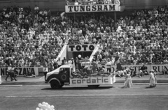 Magyarország, Népstadion, Budapest XIV., Színészek-Újságírók Rangadó (SZÚR)., 1969, Nagy Gyula, teherautó, esemény, közönség, Budapest, Fortepan #50281