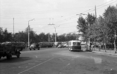 Oroszország, Moszkva, a Mir sugárút a Világűr Meghódítóinak Emlékműve közelében., 1967, Nagy Gyula, Szovjetunió, forgalom, teherautó, utcakép, villamos, trolibusz, lámpaoszlop, tömegközlekedés, Fortepan #50326