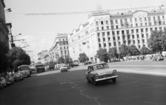 Oroszország, Moszkva, Tverszkaja (ekkor Gorkij) utca, jobbra a Tverszkaja (ekkor Szovjetszkaja) tér., 1967, Nagy Gyula, Szovjetunió, forgalom, GAZ-márka, utcakép, taxi, Moszkvics-márka, trolibusz, automobil, GAZ M21 Volga, Moszkvics 408, Fortepan #50341