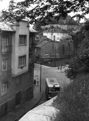 Hungary, Víziváros, Budapest I., Hunyadi János út a Donáti utcai buszmegállónál., 1965, Nagy Gyula, bus, Hungarian brand, Ikarus-brand, Ikarus 620, Budapest, Fortepan #50472