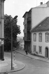 Hungary, Víziváros, Budapest I., Donáti utca - Hunyadi János út sarok., 1965, Nagy Gyula, street view, lamp post, Budapest, Fortepan #50475