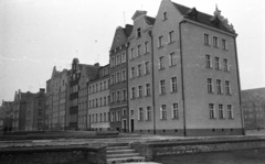 Lengyelország, Gdańsk, az ulica Szeroka épületeinek hátsó frontja az ulica Bosmanska felől., 1962, Nagy Gyula, utcakép, Fortepan #50541