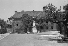 Hungary, Győr, Káptalandomb, Apor Vilmos püspök tere (Martinovics tér), Szent Mihály szobor (1767)., 1963, Nagy Gyula, Fortepan #50589