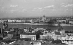 Magyarország, budai Vár, Budapest I., látkép a Halászbástyáról a Parlamenttel., 1964, Nagy Gyula, látkép, Steindl Imre-terv, országház, neogótika, Duna, eklektikus építészet, Budapest, Fortepan #50720