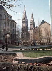 Hungary, Szeged, Somogyi utca, balra a Belklinka épülete, szemben a Fogadalmi templom., 1963, Nagy Gyula, colorful, Frigyes Schulek-design, tower, Cathedral, Fortepan #50744