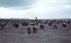 Németország, Warnemünde, Rostock, Strand., 1962, Nagy Gyula, strand, színes, NDK, szélfogó fülke, Fortepan #50902