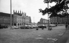 Németország, Rostock, Neuer Markt, szemben a városháza., 1962, Nagy Gyula, Trabant-márka, Wartburg-márka, NDK, automobil, Wartburg 311/312, Sachsenring-márka, Framo-márka, Fortepan #50907