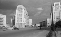 Németország, Berlin, Kelet-Berlin, Karl-Marx-Allee a Strausberger Platz felé nézve., 1962, Nagy Gyula, NDK, szocreál, Kelet-Berlin, Fortepan #50921