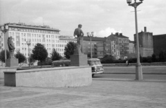 Németország, Berlin, Kelet-Berlin, Karl-Marx-Allee a Deutsche Sporthalle előtt, balra a Koppenstrasse., 1962, Nagy Gyula, autóbusz, NDK, Kelet-Berlin, Fortepan #50929