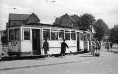 Németország, Rostock, Konrad Adenauer (Bahnhofsvor) Platz a pályaudvar előtt., 1962, Nagy Gyula, villamos, NDK, villamosmegálló, tömegközlekedés, viszonylatszám, Fortepan #50935