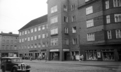 Németország, Schwerin, Marienplatz 9., balra a Helenenstrasse torkolata., 1962, Nagy Gyula, NDK, automobil, Fortepan #50980